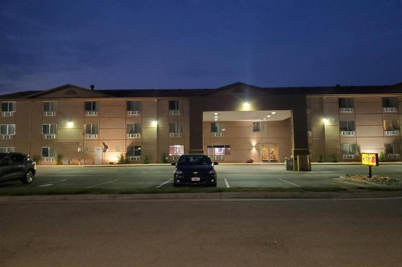 Super 8 By Wyndham Henderson North East Denver Exterior foto